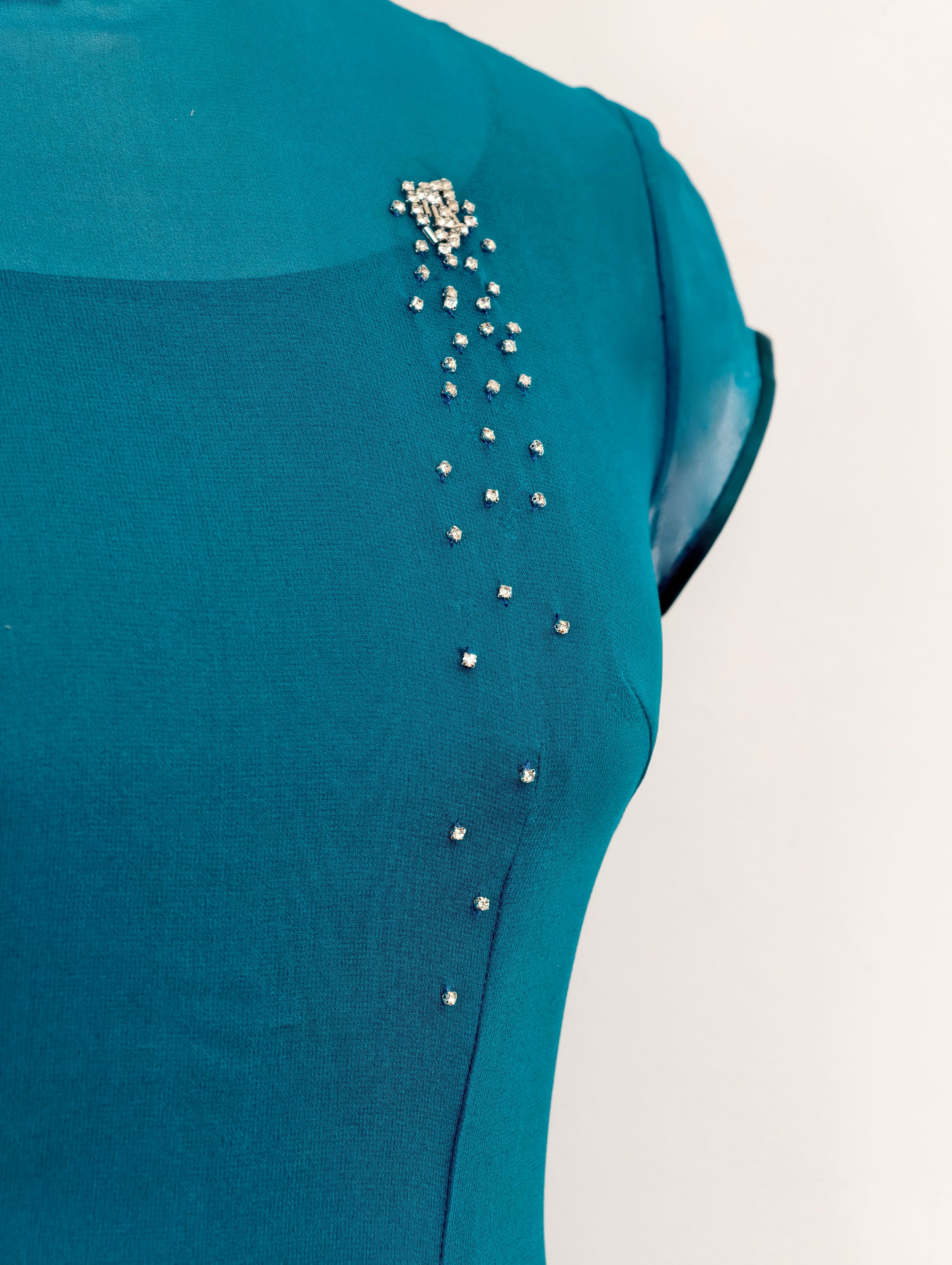 Qipao «Lizhen Su», esprit hongkongais des années 60