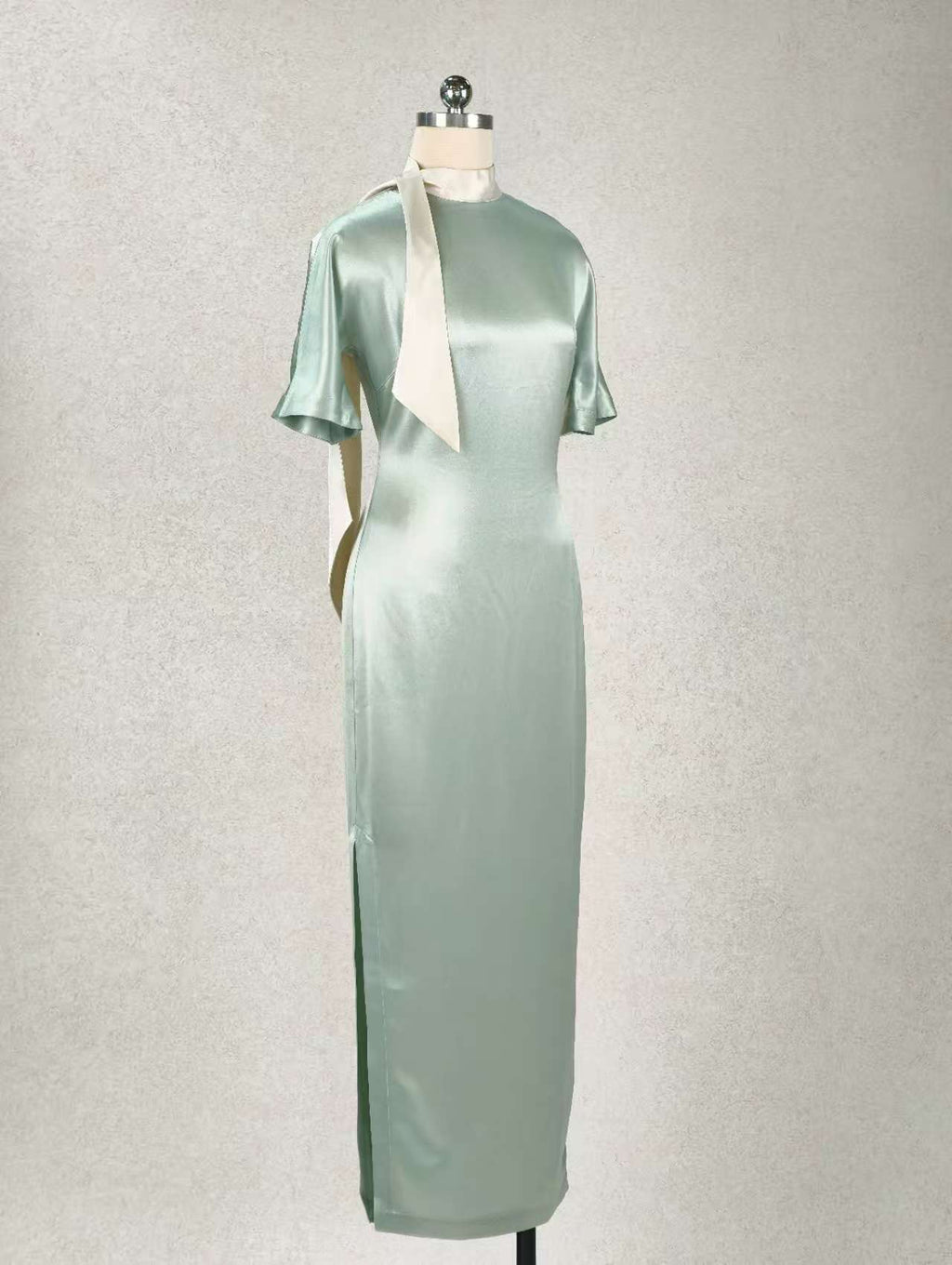 Qipao《 Écoute le chant du vent 》, qipao moderne revisité avec foulard