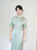 Qipao《 Écoute le chant du vent 》, qipao moderne revisité avec foulard