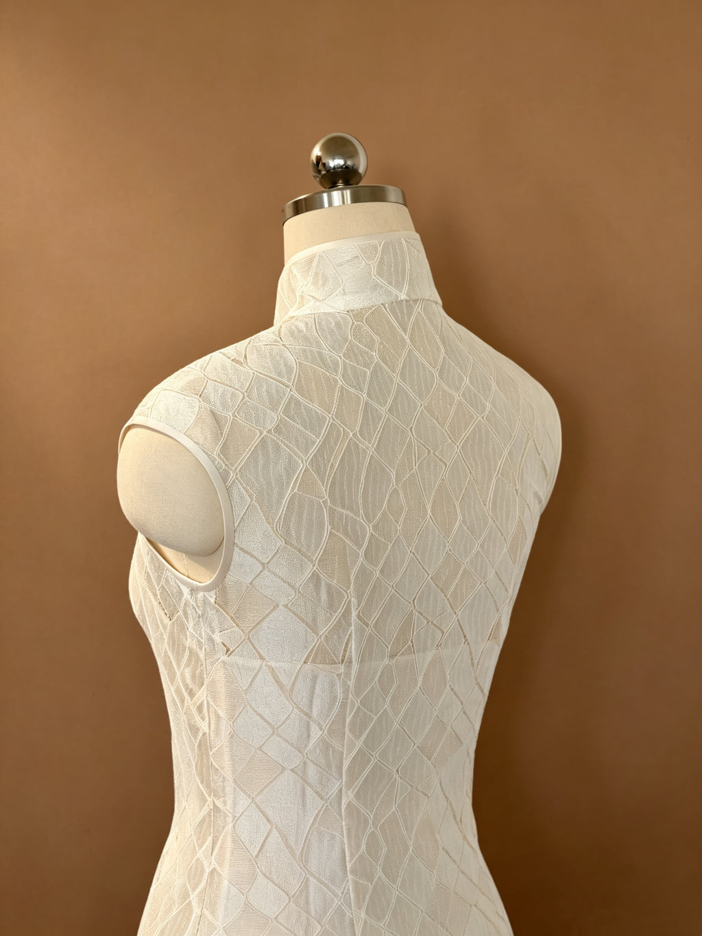 Qipao « BAI Xiuzhu » , esprit hongkongais des années 60